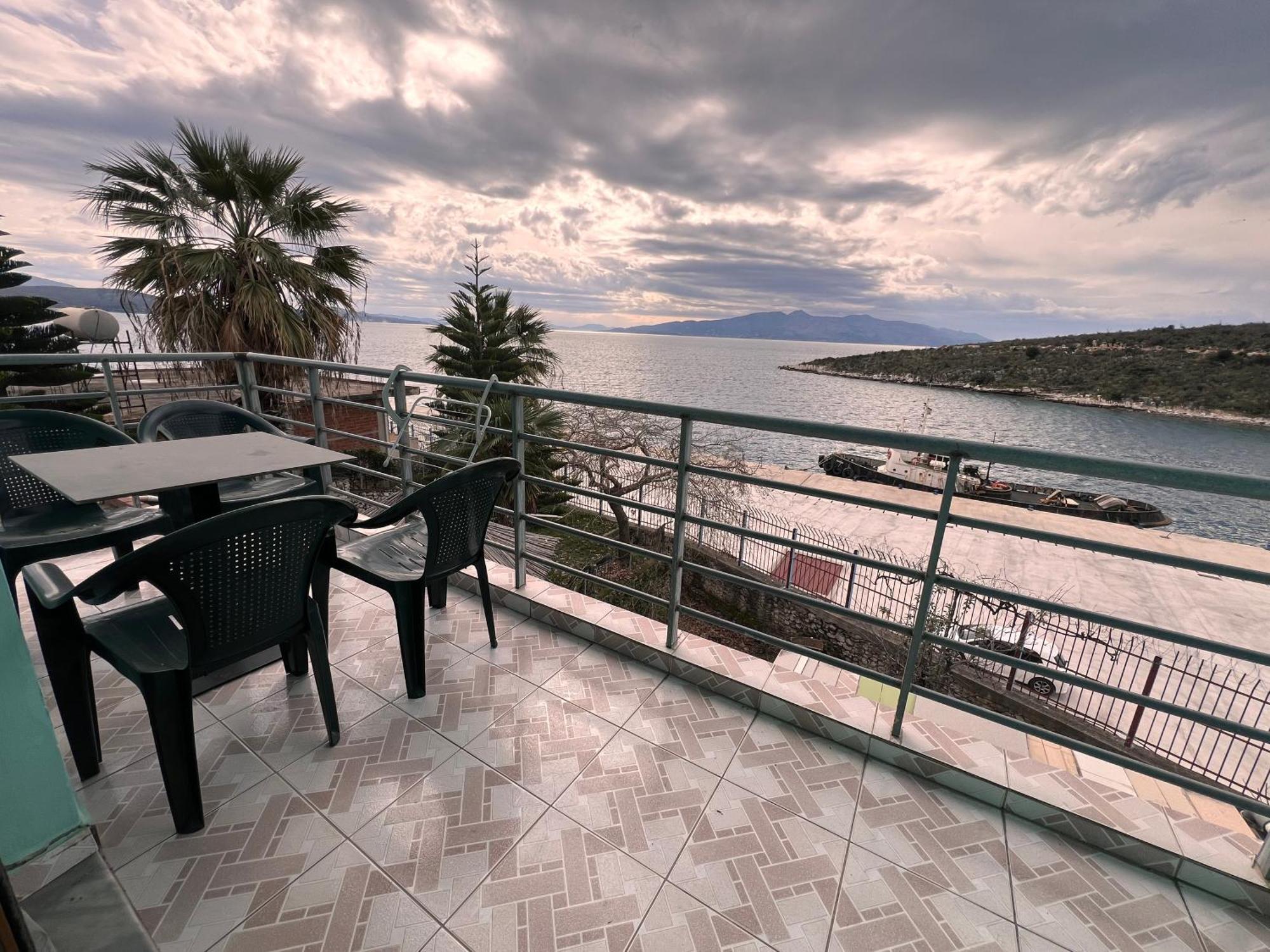 Majki Beach Apartments Sarande Exterior photo