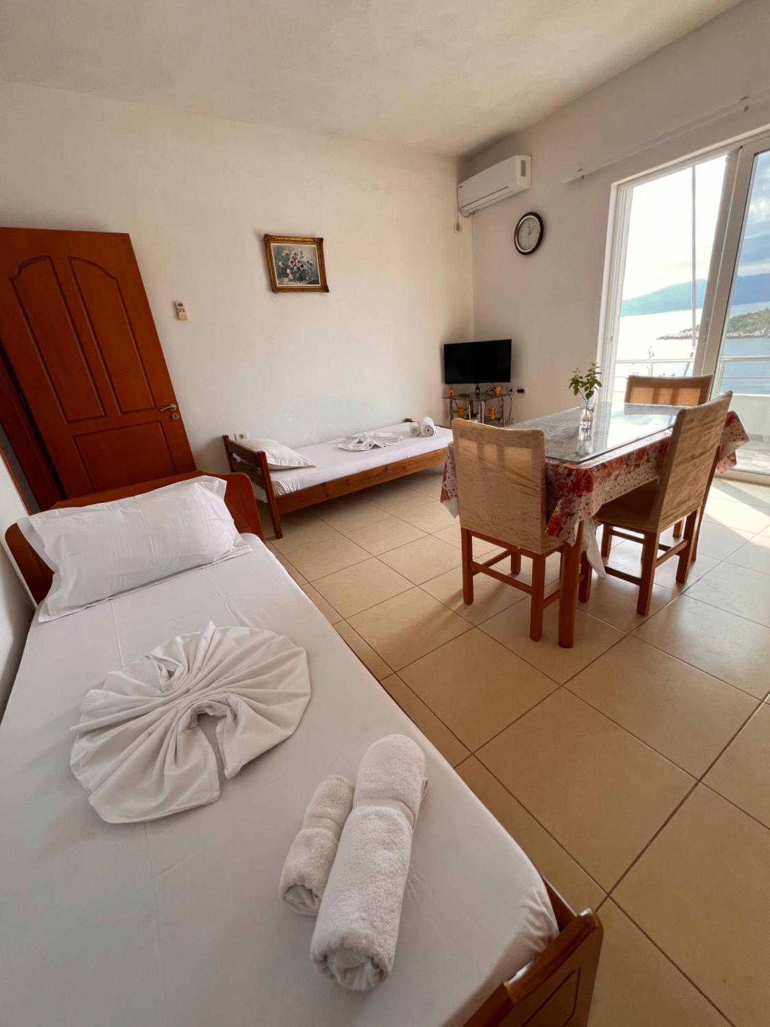 Majki Beach Apartments Sarande Exterior photo