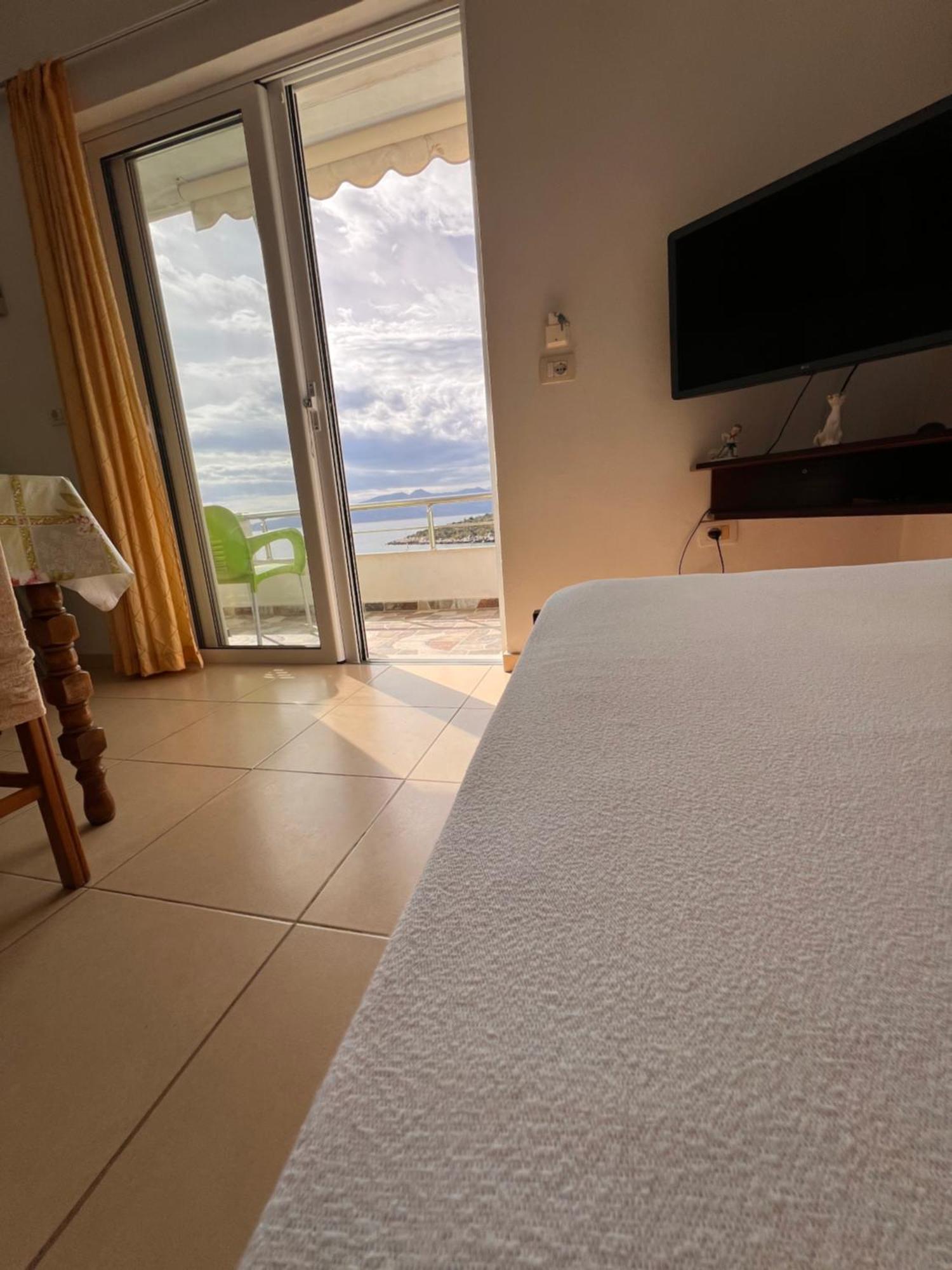 Majki Beach Apartments Sarande Exterior photo